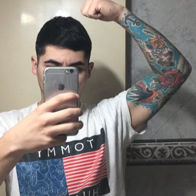 MicaelGabriel4's profile picture. inst @mgv.1996
Flaquito tatuado y sin apdominales 🎵🤹 @CampanaBuenosAires