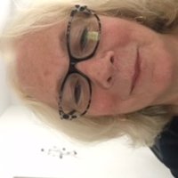 Carolyn Betts - @CarolynBetts18 Twitter Profile Photo