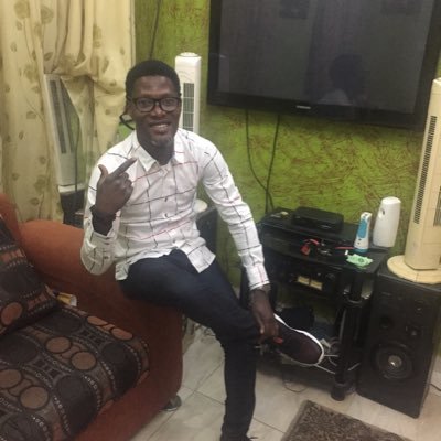 akapo30484449's profile picture. 