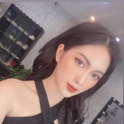 HunhPhngThi1's profile picture. FB: https://t.co/Uks5wDgIs3