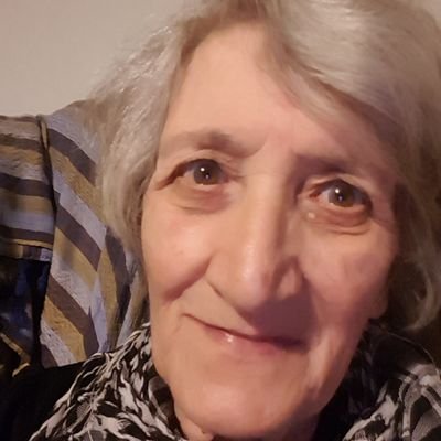 Lifelong socialist; mother, g'mother, g'g'mother.  Opinionated!! Living with rheumatoid arthritis and terminal cancer.  Life is short - enjoy it while you can!