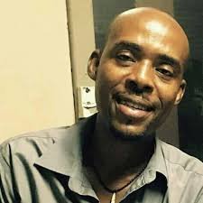 Robenson D'Haiti : rédacteur & responsable culturel ; éditorialiste & co-animateur radio/tv.