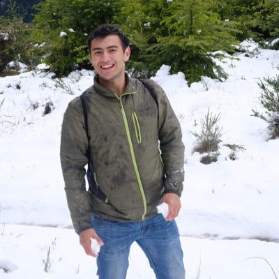 tavs_robles's profile picture. 