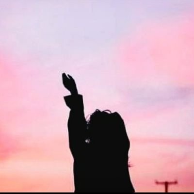 Flowlight_0402's profile picture. 안녕하세요. 감성이 풍부하고 여린 마음에 순수함을 가진 팬이예요. 반가워요
#방탄소년단_BTS🌕 #아미_보라해요💜 #네_그림의_꿈을_현실로_만들어라