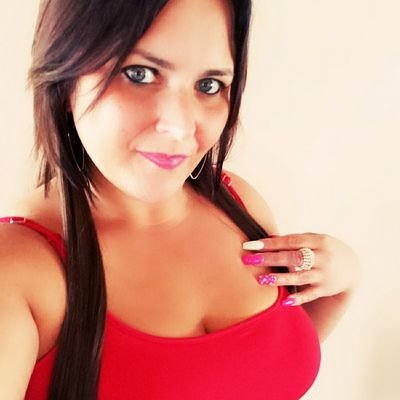 Mother, Lover, 🇵🇷 🇮🇹 & 🇮🇪 Queen not to be played with! #BillsMafia member 🏈
IG @HeatherMartinez7