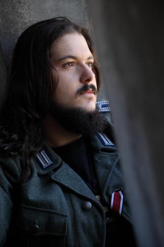 Medievalist, reenactor, revolutionary, anti-capitalist. I love sex, good music, good food, beer, mead, languages, literature & history.