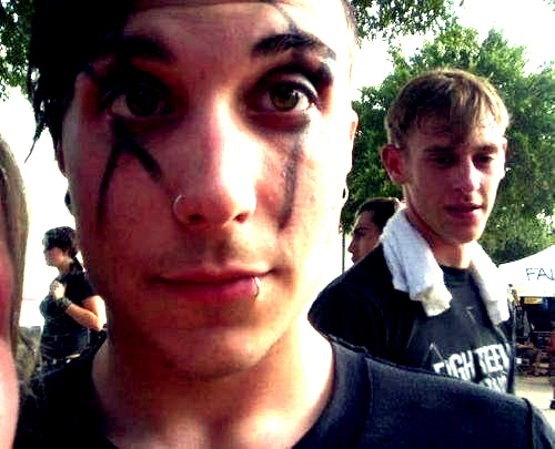 Hey I'm a little piece of metal that PIERCES YOUR NOSE rawr!

Reunited with my beautiful FranksLipRing(L)