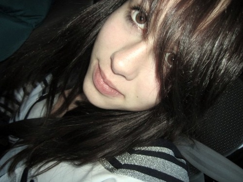 I follow back. OTHER TWITTER! @emilyyjefferson /also follow back.