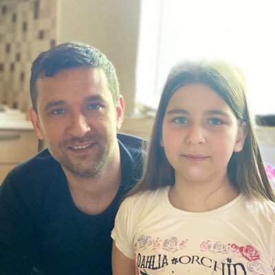 bu dünya insana gurbettir ev istiyorsan Allah'a sığın