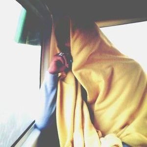 BIKKINI_BOTTOMS's profile picture. el chico lindo,del lado equivocado de la vida.