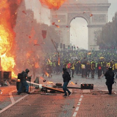 Palestine Vivra ! Palestine Vaincra ! 🇵🇸
🇮🇪 | La liberté est au bout du fusil ! |
Le peuple sera victorieux !✊️ |
Travail & Justice | Quartier Rouge 🚩