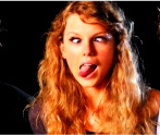 Sou uma mega fã da Swift, minha vida é inteiramente dedicada a ela. Donas: @Julia_Hartmann e @TaylorSupport_