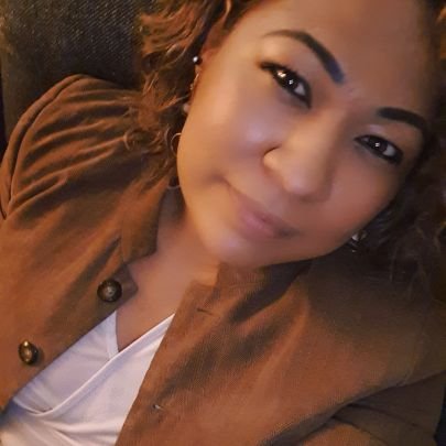 LLaras2000's profile picture. Única y terriblemente sincera.