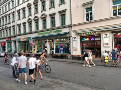 Lästertweets über die Alaunstraße/Ballermann Dresden - Sonst Kommentare zum Lokalgeschehen auch auf der anderen Elbseite