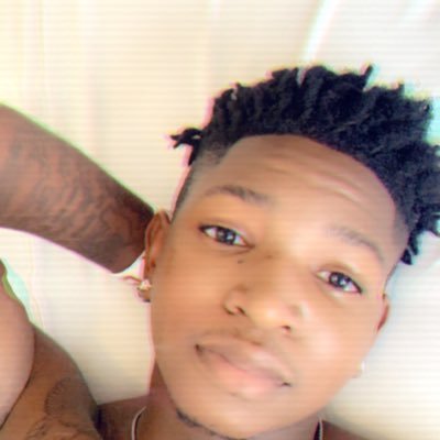 I do me and chill and live life to the fullest don’t care what others think bc it’s my life