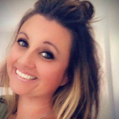 cutkre8r's profile picture. Gemini,business owner 💇🏻‍♀️Master Stylist / Certified Matrix Colorist #YangGang