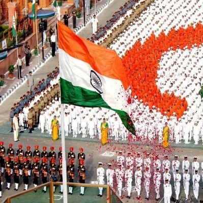 UjjwalModibhakt's profile picture. ना तेल लगाया डाबर का फिर भी ढांचा गिराया बाबर।अब तेल होगा सरसों का हिसाब होगा बरसों का।
तेरा वैभव अमर रहे मां हम दिन चार रहे ना रह।
जय श्री राम🚩
जय हिन्दुत्व🚩