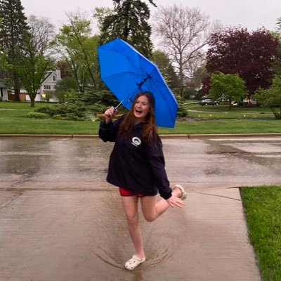 GraceVanPetten's profile picture. gbw 20’ ~ loras swim 24’