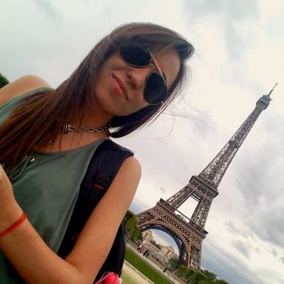 Vickiroldan7's profile picture. 