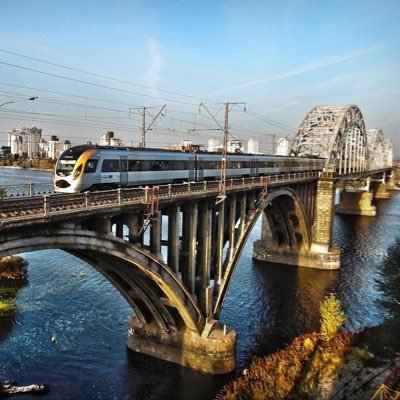 🚅💆🏻Зберігаємо для історії незабутній стиль інфострічки в потягах 🇺🇦 Інтерсіті+🇺🇦 Фото та ностальгічні нариси надсилайте в дірект 🧑🏽✈️🤘🏽⭐️