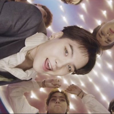 m_o_a_r_m_y's profile picture. .