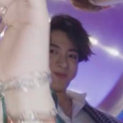 btsguktae's profile picture. 