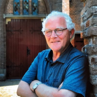 Buurtverbinder Middelburg Ontmoet, (ex)verpleegkundige, (ex)hogeschoolhoofddocent (ethiek, leiderschap), maatschappelijk actief in derde levensfase