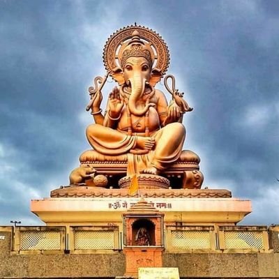 Chinmay8181's profile picture. 卐 भारतीय होने पर गर्व है। 🚩
राम राज्य आया है
भगवा फिर से छाया हैं।
काशी मथुरा बस झाकी हैं
कई हजारों अभी ऑर बाकी हैं।
भगवा लेके हाथ में
चले हैं हम सब साथ में।