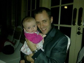 Darren869's profile picture. 