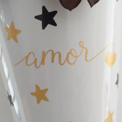 SrtaVegan's profile picture. ^.^ Amo la vida. #Vegana.
Feliz! Un Ser Libre!