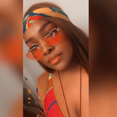 chellyann_'s profile picture. 