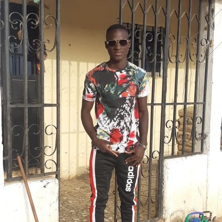 my name is Salim saidy,I'm 20 years old live in the Gambia and I'm pious man.