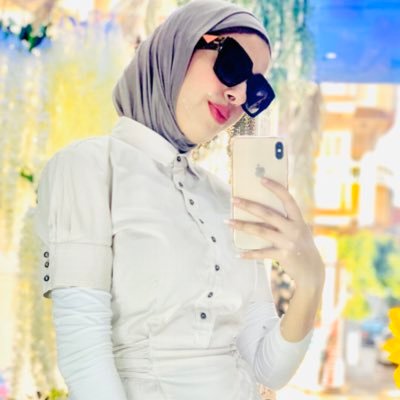 وحاوط ع قلوبنا❤ بسور متين ياآلله ، لا يتجاوزه إلا من يتقيگ فينا🌻 نظم ومعلومات 💁 عمرو دياب ❤