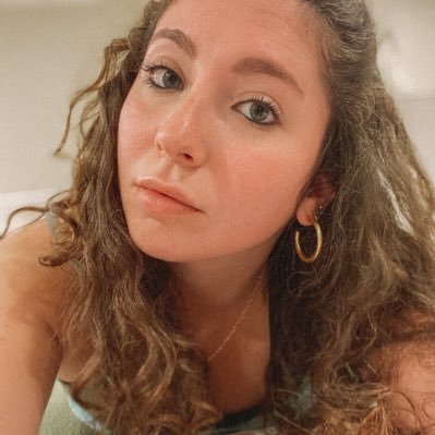 capp_katie's profile picture. i eat a lot of sushi and read a lot of plays. ✨