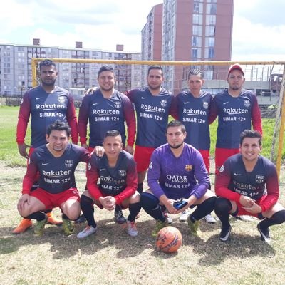 CONTADOR PUBLICO EGRESADO DE LA UNIVERSIDAD DE CUNDINAMARCA, HINCHA DEL JUNIOR DE BARRAQUILLA PERO ROLO A MORIR, CREADOR DEL GRAN DEPORTIVO SIMAR