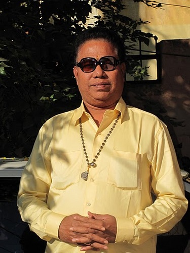 I am working Central Government Office at Hyderabad,India.I am a devotee of Bhagawan Sri Sathya Sai Baba.Politiccs,Cinema,Cricket,Seva Dal,Spirituality.