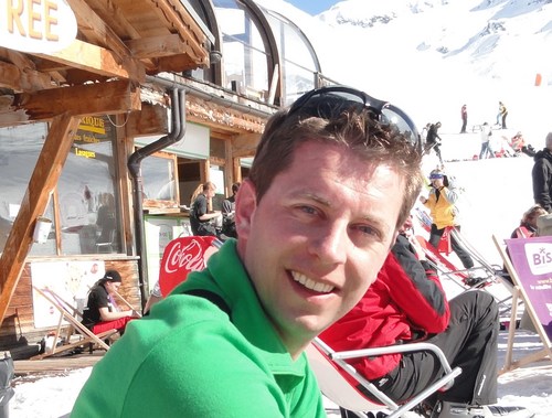 Help mensen met de planning van hun langste vakantie ooit; hou van sporten: wielrennen, skiën en een tropische duik, getrouwd en trotse vader van Lars en Scott!