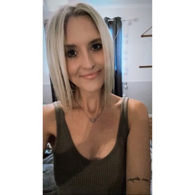 IG: mollyinbold | director of GTM tech @automox | ski bum | buff & owl alumna