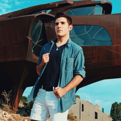 yurikllozano's profile picture. Creative Director and Multimedia Specialist. #ArtDirector #Creative #Social #Video #Content