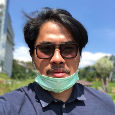 R7adisatria's profile picture. 