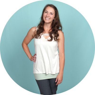 LutheranArtist's profile picture. Owner/Artist at Pleasantly Crafted, LLC | Creating Christ-centered artwork for you and your loved ones ♥️ | wife & mom to 4 | LCMS