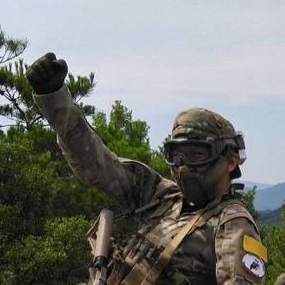 香川県で本格CQBのインドアフィールドであるトイズプランナーノアと、豊中でVAMOSというプライベートなアウトドアフィールドを運営しています。サバゲー歴は約20年。上手いかって?まあ、知る人は知る程度です。