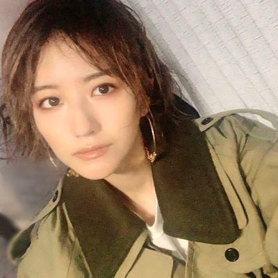 AlbertFlex5's profile picture. 世界に 自由を！  
さぁーくらえ  

「桜の花言葉を知ってるか  」
「聞いたことありません  」
「教えて、シノちゃん  」
「豊かな教養、高貴、清純」