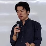 新卒スタートアップ→NY留学→日系・外資PR会社→LINE株式会社 広報マーケティング室長を経て、2017年10月から株式会社メルカリ広報責任者。2023年3月末にメルカリを退職後、6月に戦略広報支援を行う株式会社はねを設立しました。