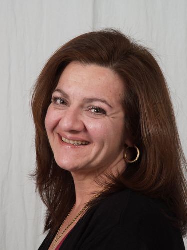 RobinRealtor3's profile picture. Enjoys Meeting and Helping New People, NY GIants Fan, Married with 3 beautiful daughters!  Love Real Estate