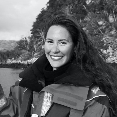 Human Geographer. Political Ecologist. Conservationist. Sharks/Whales. BCM @OxfordSeaEcoLab. 2021 OWUSS European Rolex Scholar. Expedition Lead @RGS_IBG.