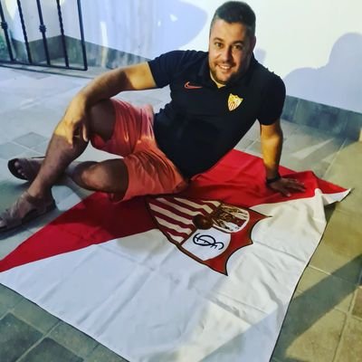 soy de Albaida del Aljarafe soleano  y sevillista.