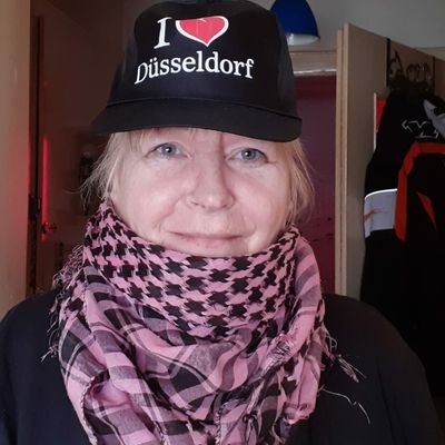 bin gegen jegliche Gewalt, Hass und Hetze. Mag GOT, Marvel, Fussball und Natur. Bin auch auf Telegram. 4.Neuanfang bei Twitter