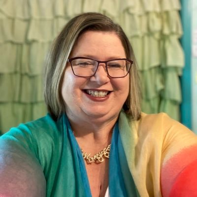 Content strategist and creator, word nerd, podcaster, lapsed crafter and part-time memory keeper. Listen to “Highly Recommended” at https://t.co/tj9Mr93yTj.