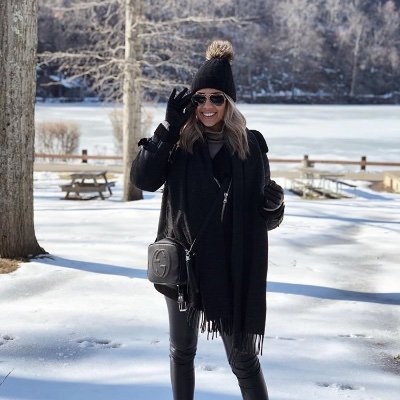 Casswilliamson1's profile picture. Banker, sommelier and loves adventures!